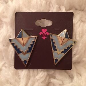 LAST CHANCE💙Love Culture Earrings💙